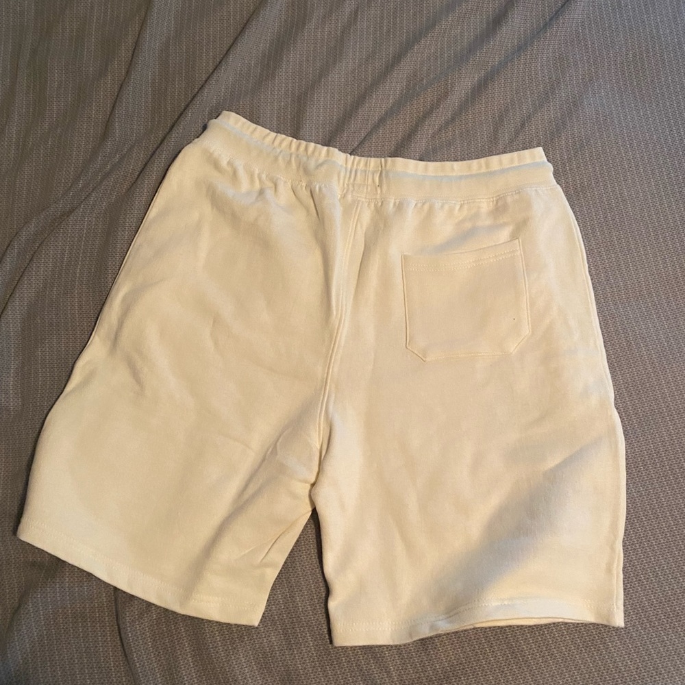 Men’s Cream Large Flat Front Shorts - Picture 2 of 2